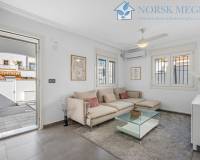 Resale - Townhouse - Torrevieja - La Siesta - El Salado -  Torreta