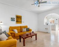 Resale - Villa / Semi detached - Ciudad Quesada