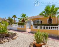 Resale - Villa / Semi detached - Ciudad Quesada