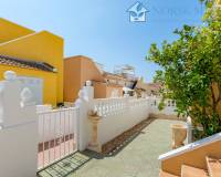 Resale - Villa / Semi detached - Ciudad Quesada