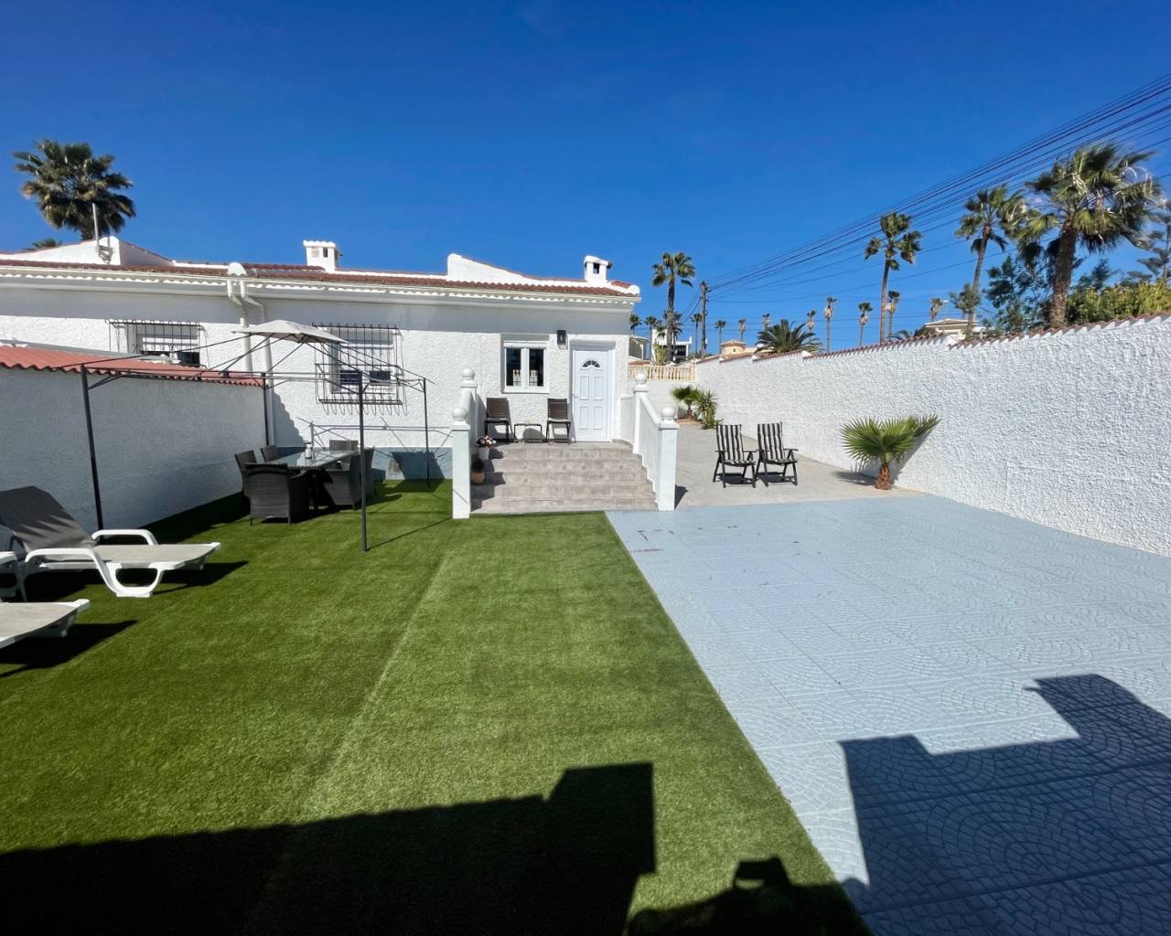 Villa / Semi detached - Rental - Ciudad Quesada - 310